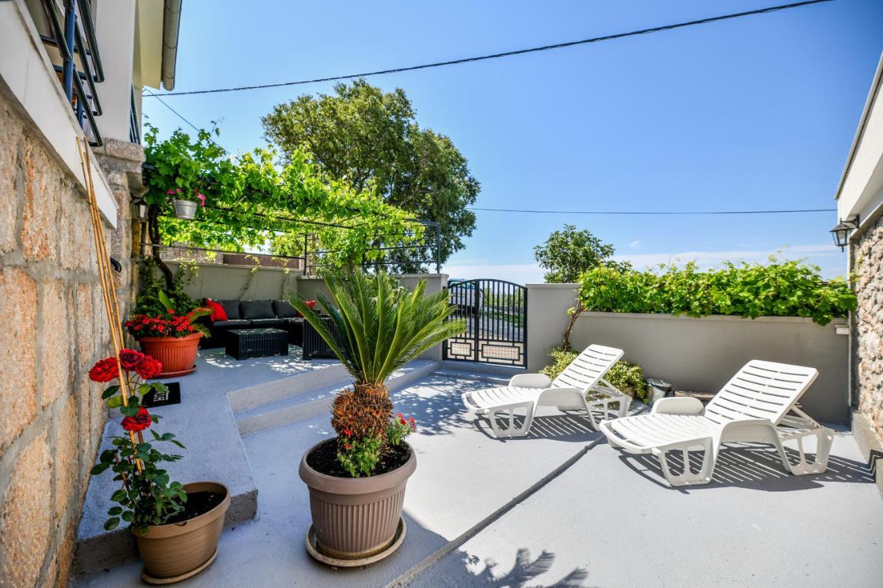 Holiday Home Skevini Dvori ستاريغغاد باكلينتسا المظهر الخارجي الصورة