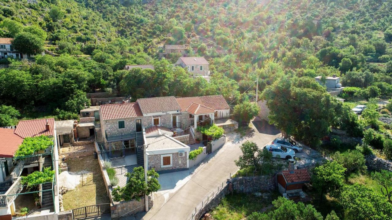 Holiday Home Skevini Dvori ستاريغغاد باكلينتسا المظهر الخارجي الصورة