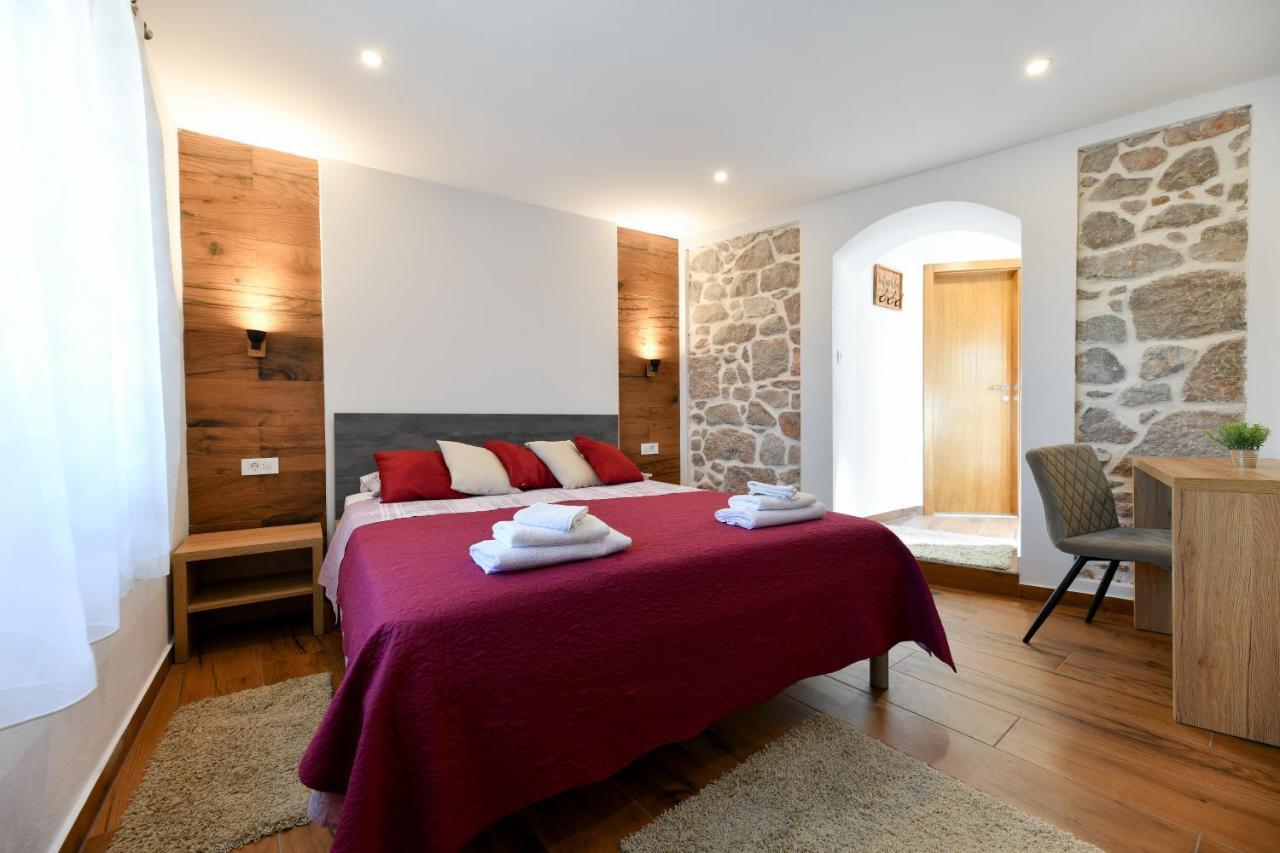 Holiday Home Skevini Dvori ستاريغغاد باكلينتسا المظهر الخارجي الصورة