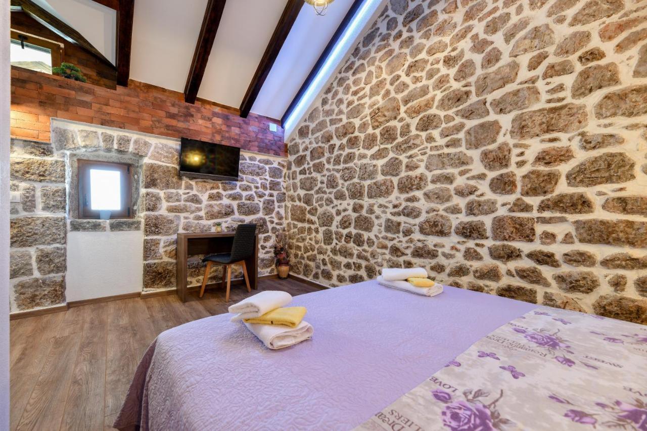 Holiday Home Skevini Dvori ستاريغغاد باكلينتسا المظهر الخارجي الصورة